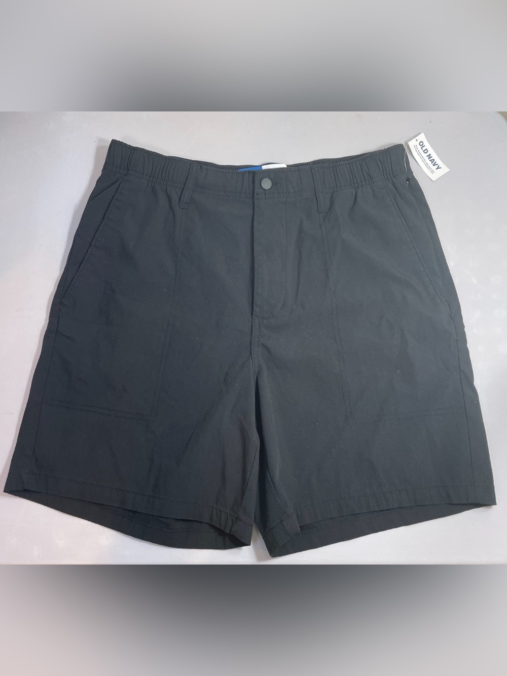 Old Navy Men's Black Elastic-Waist Athletic Shorts 7” Inseam